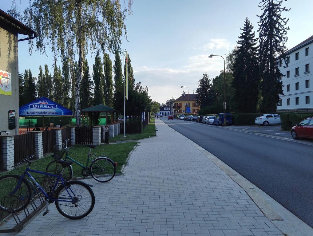 Penzion Tenis Poděbrady Exterior foto