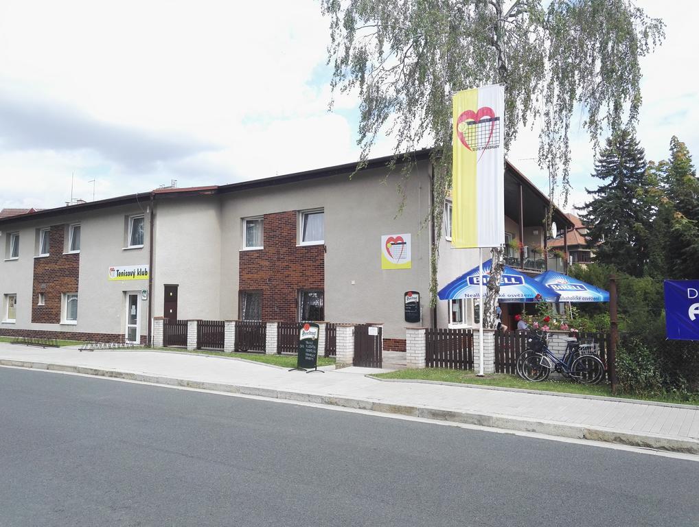 Penzion Tenis Poděbrady Exterior foto
